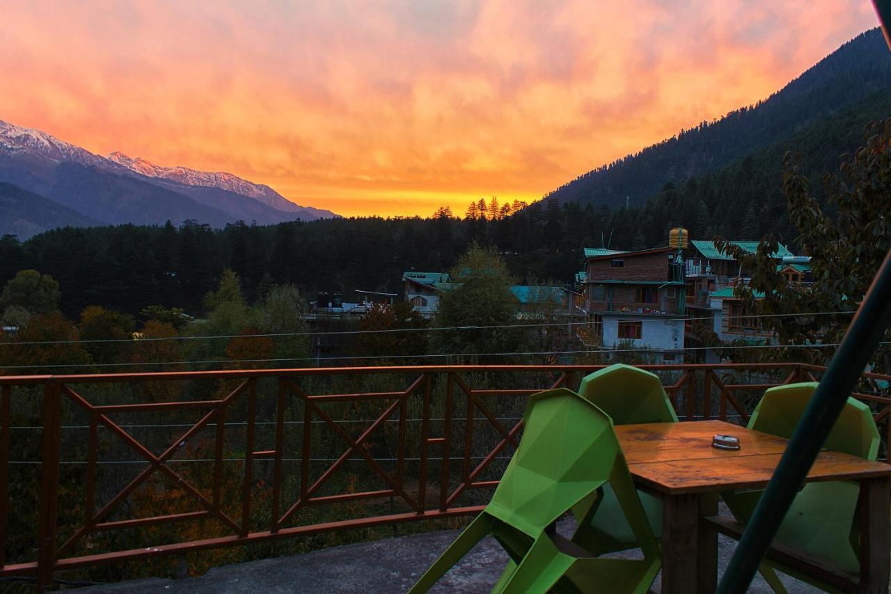 Yolo Backpackers - Manali Hostel Exterior photo