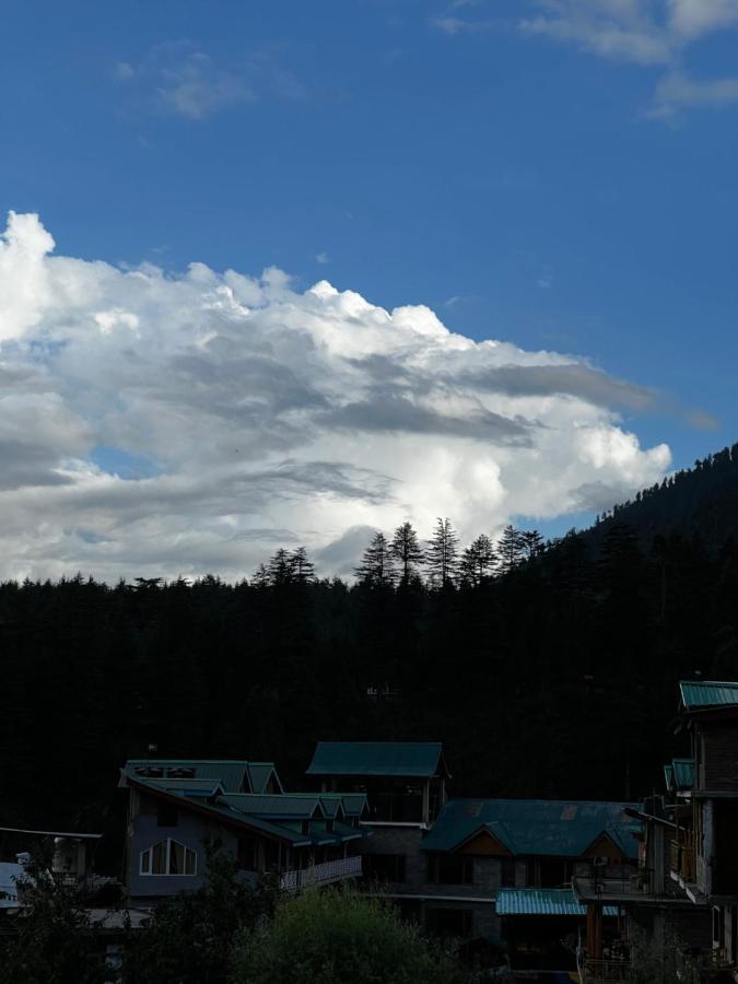 Yolo Backpackers - Manali Hostel Exterior photo